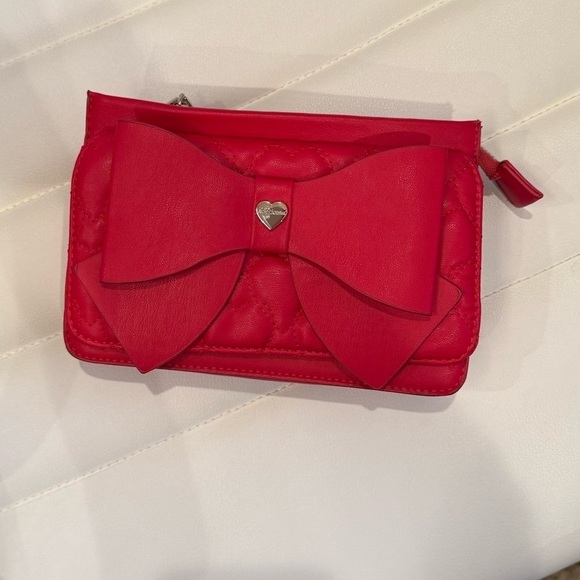 Betsey Johnson adorable red clutch/crossbody bag - Picture 3 of 11